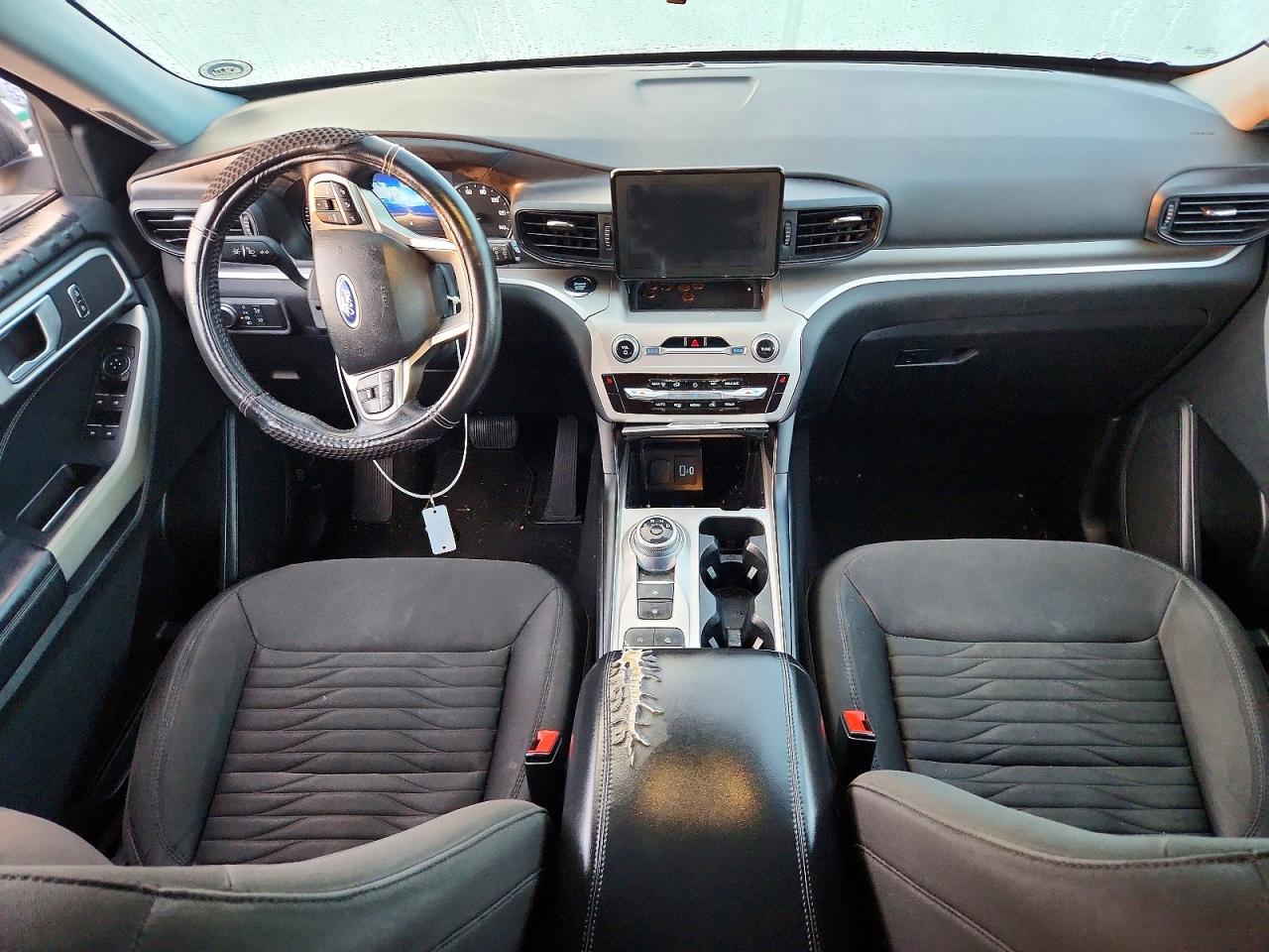 2021 FORD EXPLORER XLT photo 8