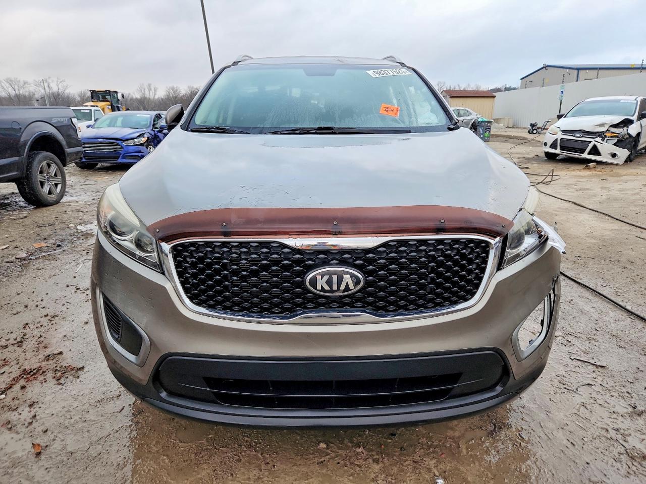 2016 KIA SORENTO LX photo 5