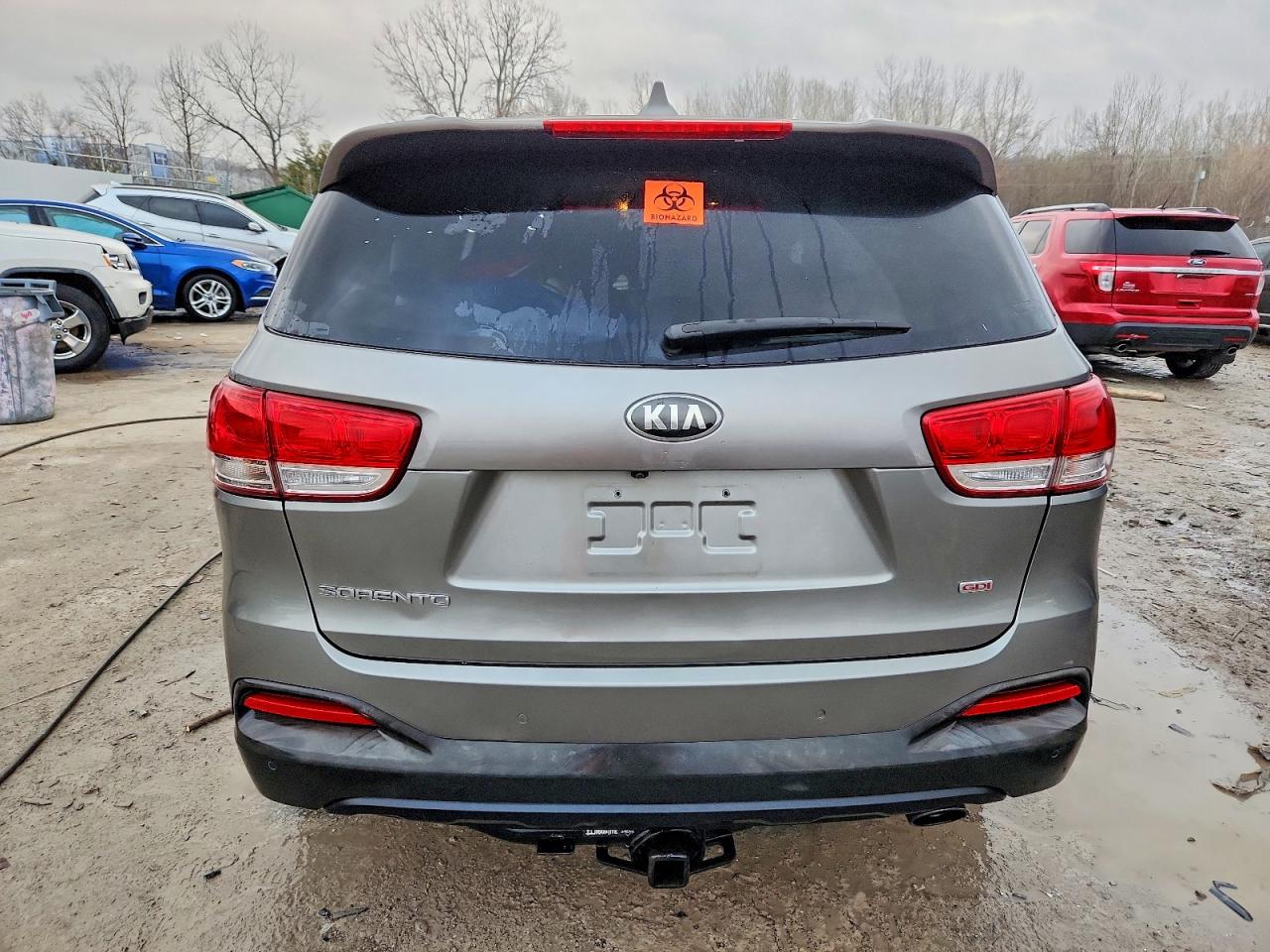 2016 KIA SORENTO LX photo 6