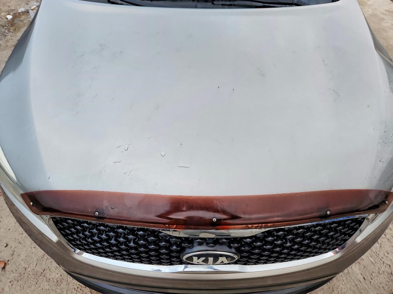 2016 KIA SORENTO LX photo 12