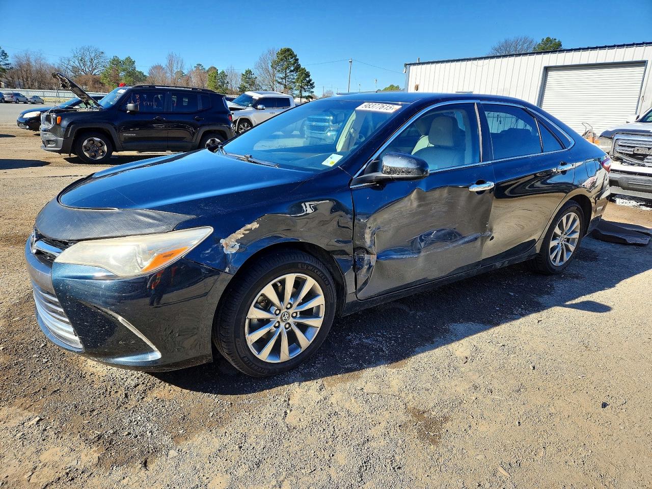 2016 TOYOTA CAMRY