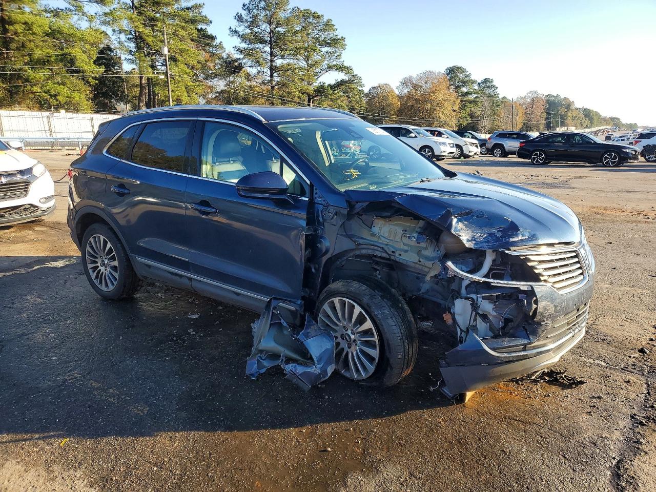 2017 LINCOLN MKC RESERVE photo 4