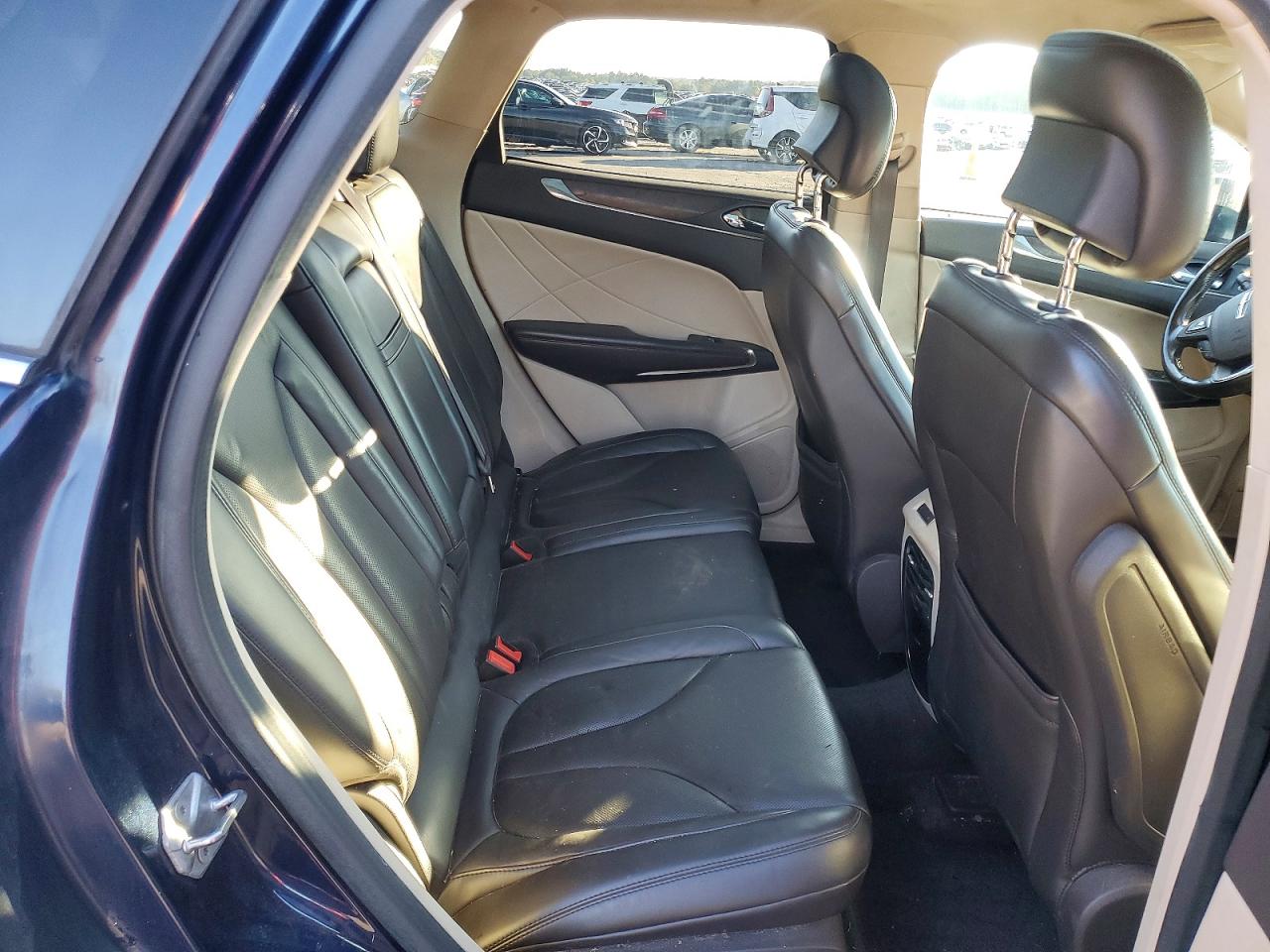 2017 LINCOLN MKC RESERVE photo 10