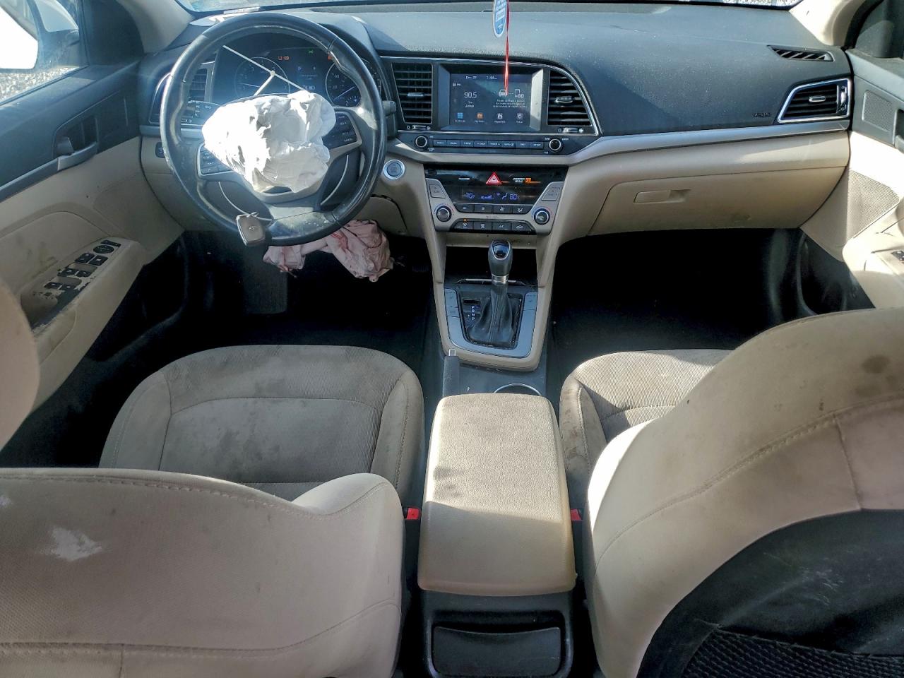 2018 HYUNDAI ELANTRA SEL photo 8