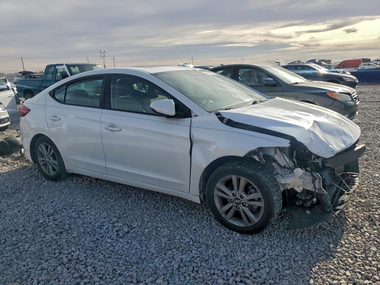 2018 HYUNDAI ELANTRA SEL photo 4