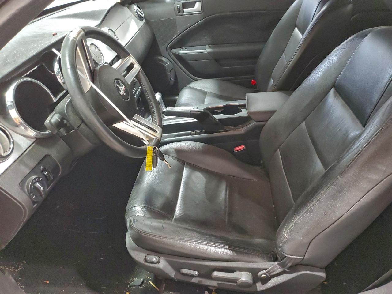2006 FORD MUSTANG photo 7