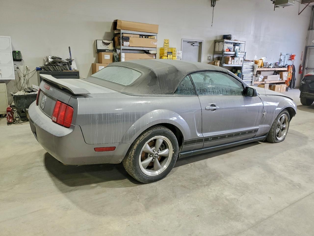 2006 FORD MUSTANG photo 3