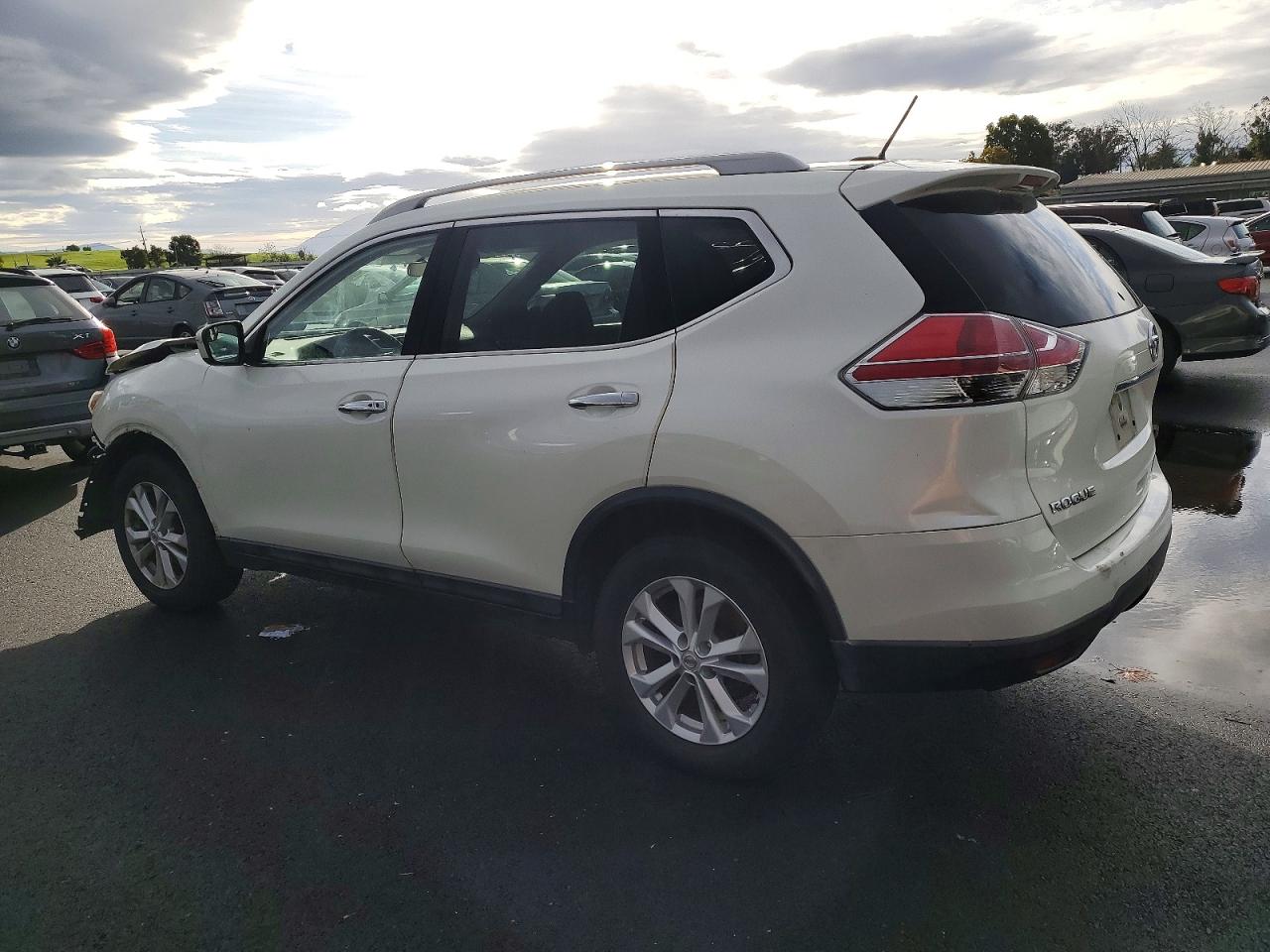 2016 NISSAN ROGUE S photo 2