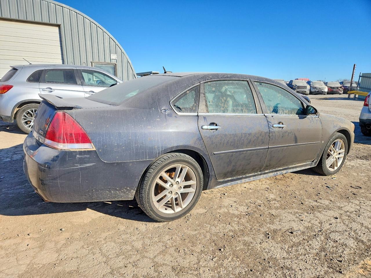 2009 CHEVROLET IMPALA LTZ photo 3