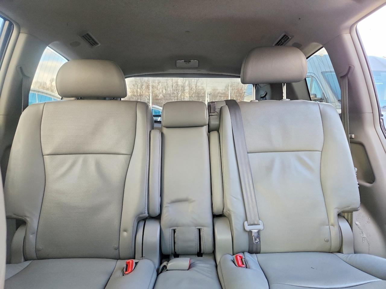 2011 TOYOTA HIGHLANDER LIMITED photo 10