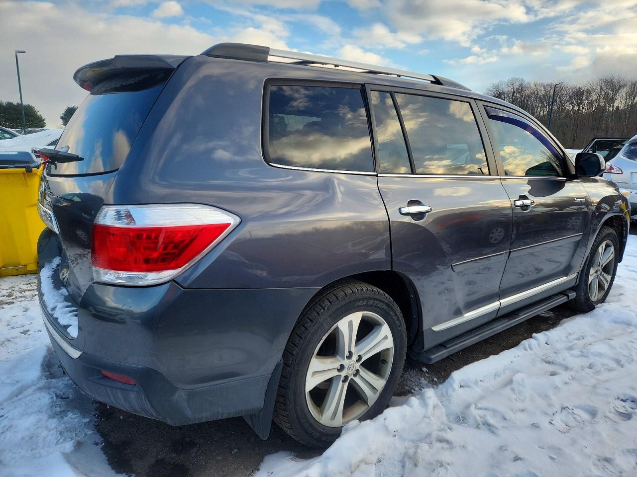 2011 TOYOTA HIGHLANDER LIMITED photo 3
