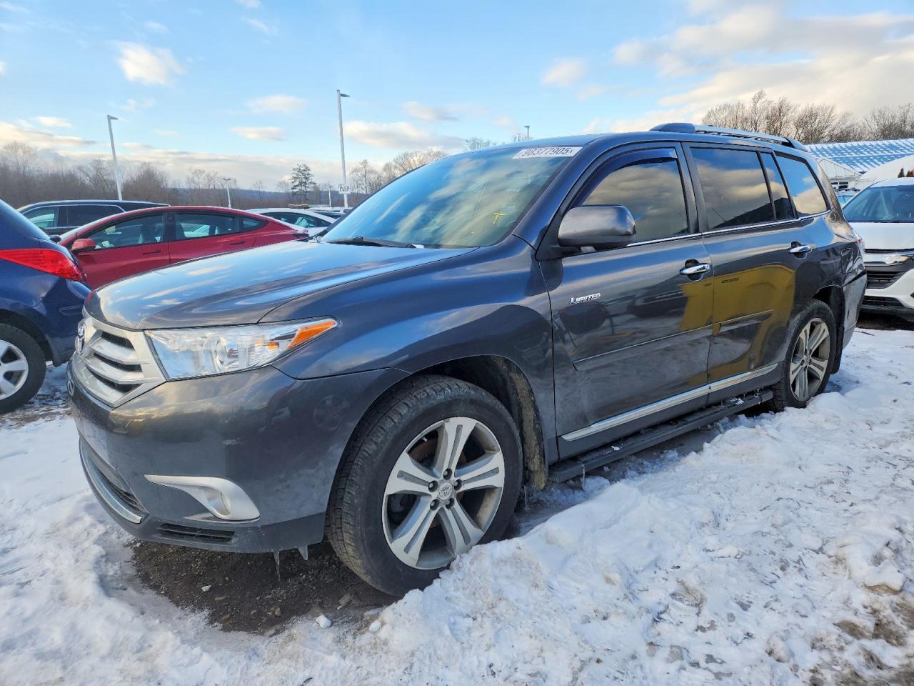 2011 TOYOTA HIGHLANDER