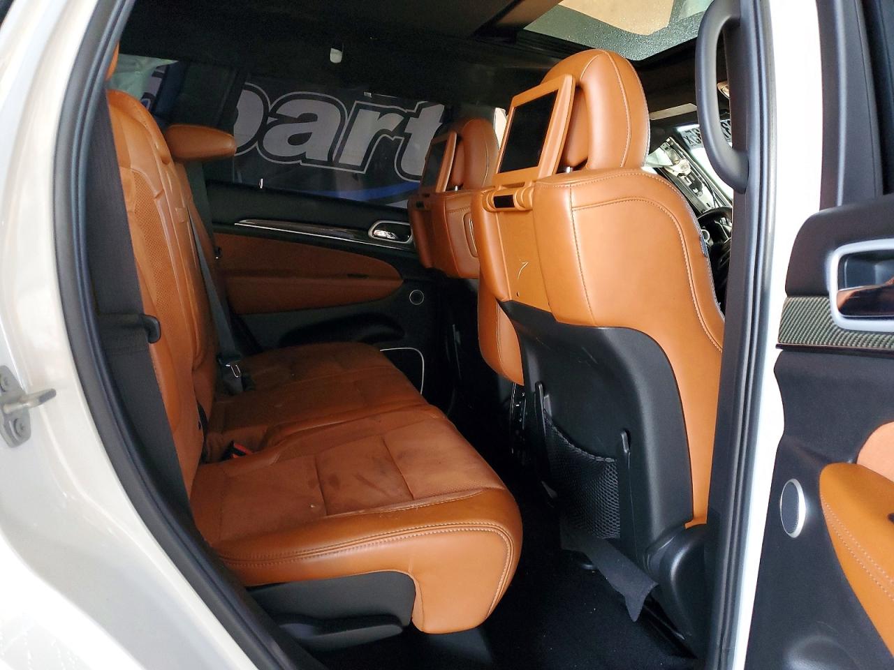 2019 JEEP GRAND CHEROKEE SRT-8 photo 28