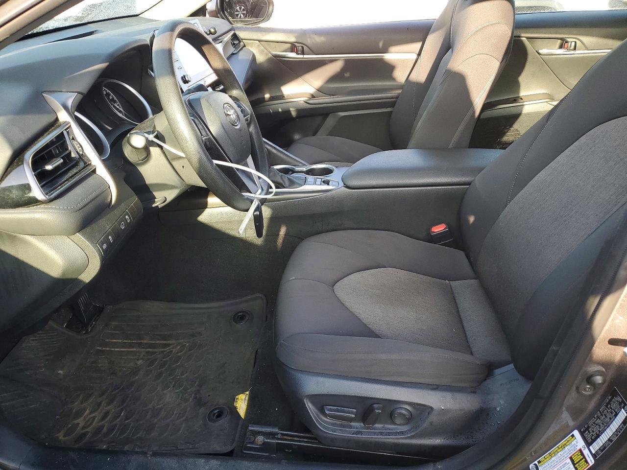 2023 TOYOTA CAMRY LE photo 7