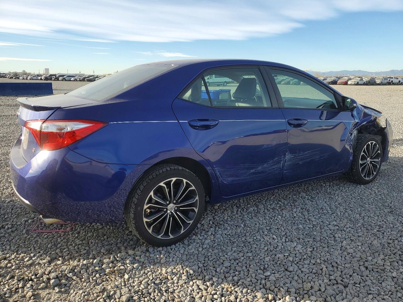 2015 TOYOTA COROLLA L photo 3