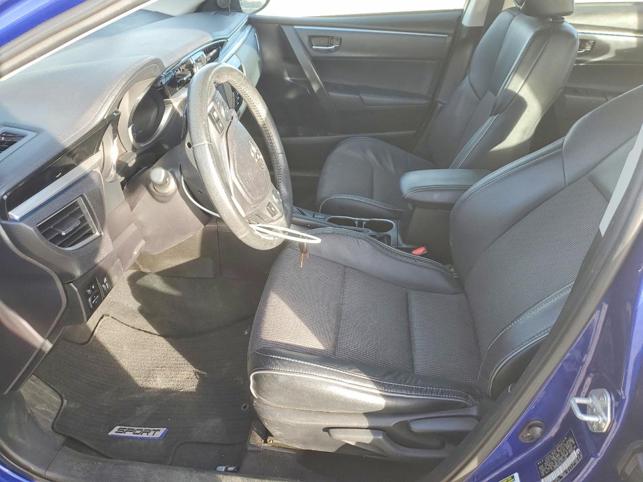 2015 TOYOTA COROLLA L photo 7