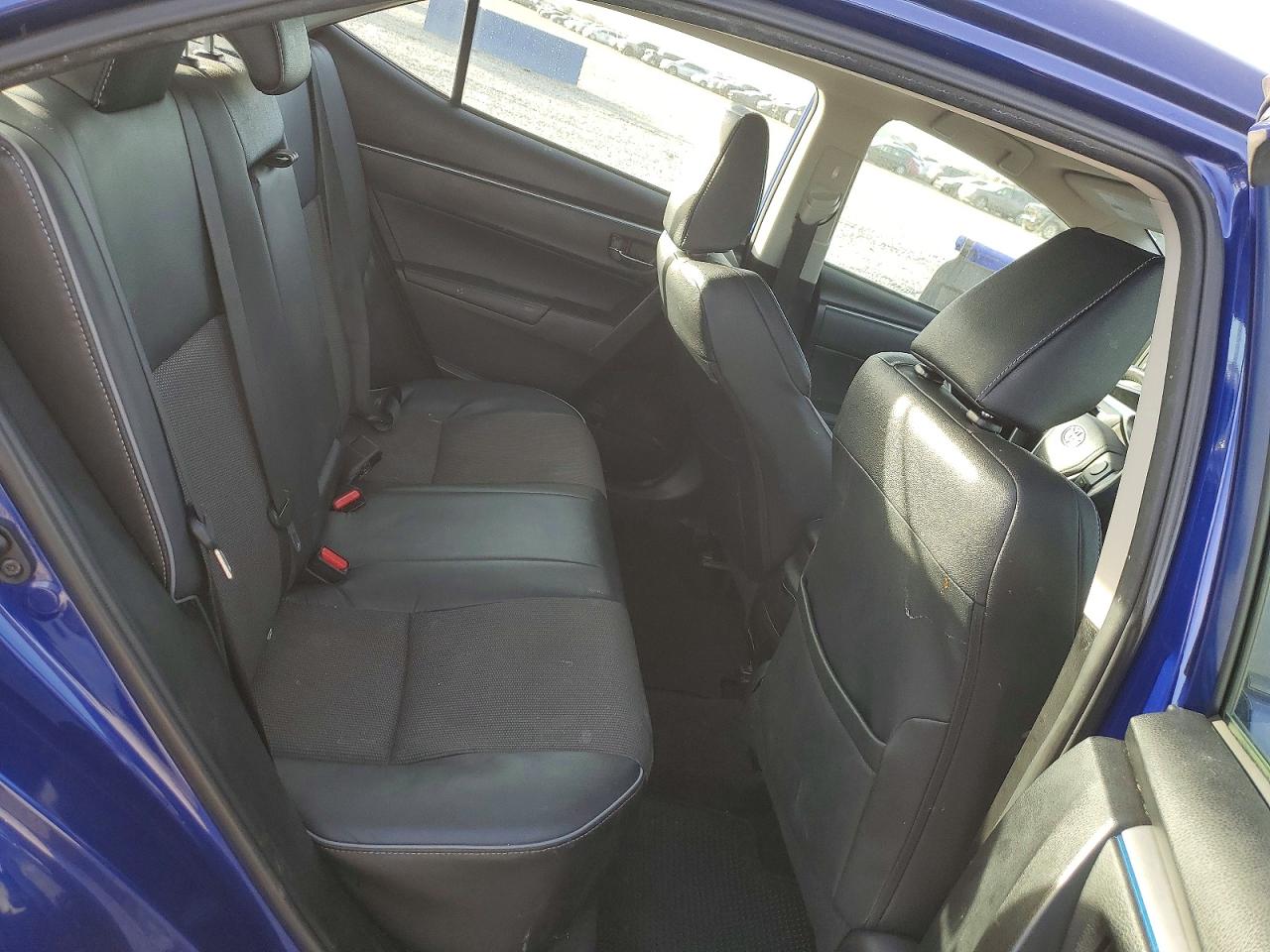 2015 TOYOTA COROLLA L photo 10
