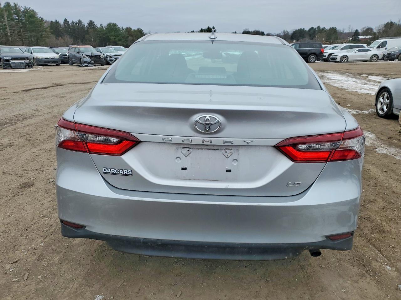 2021 TOYOTA CAMRY LE photo 6