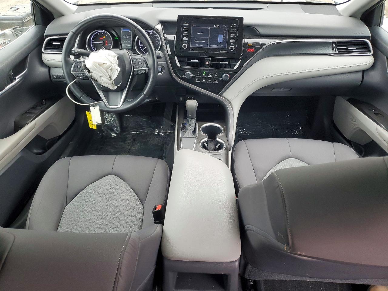 2021 TOYOTA CAMRY LE photo 8
