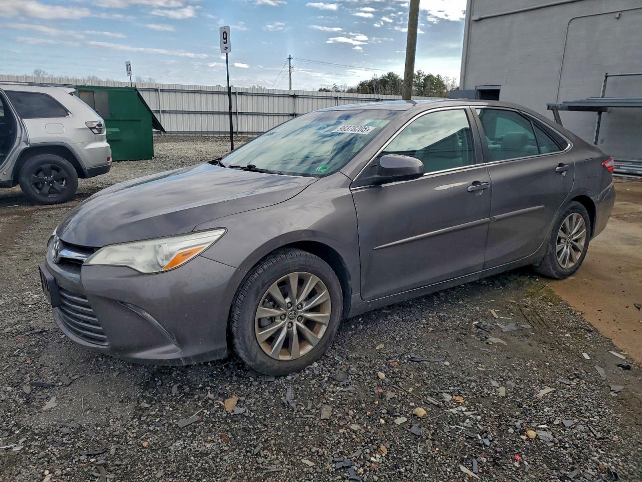 2016 TOYOTA CAMRY