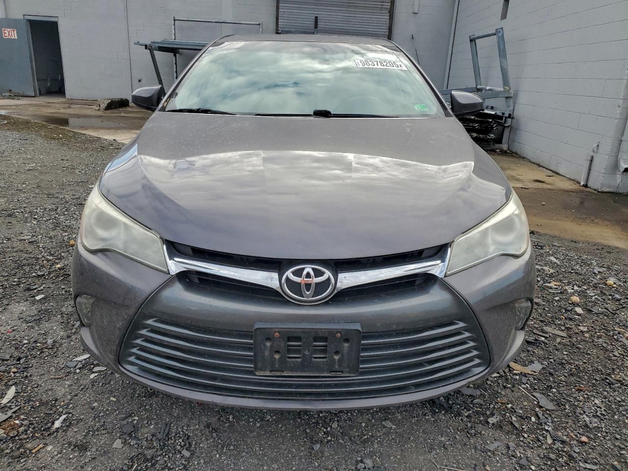 2016 TOYOTA CAMRY LE photo 5