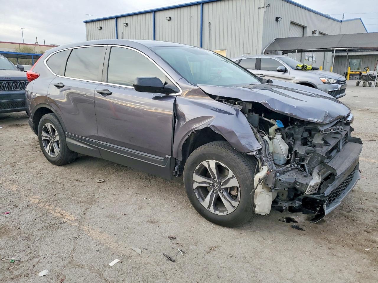 2017 HONDA CR-V LX photo 4