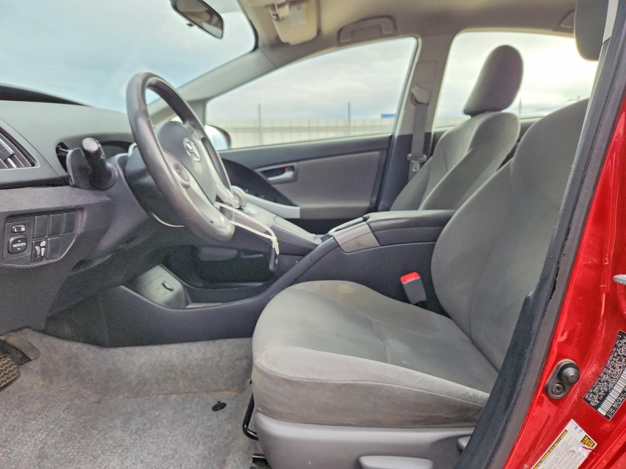 2012 TOYOTA PRIUS photo 7