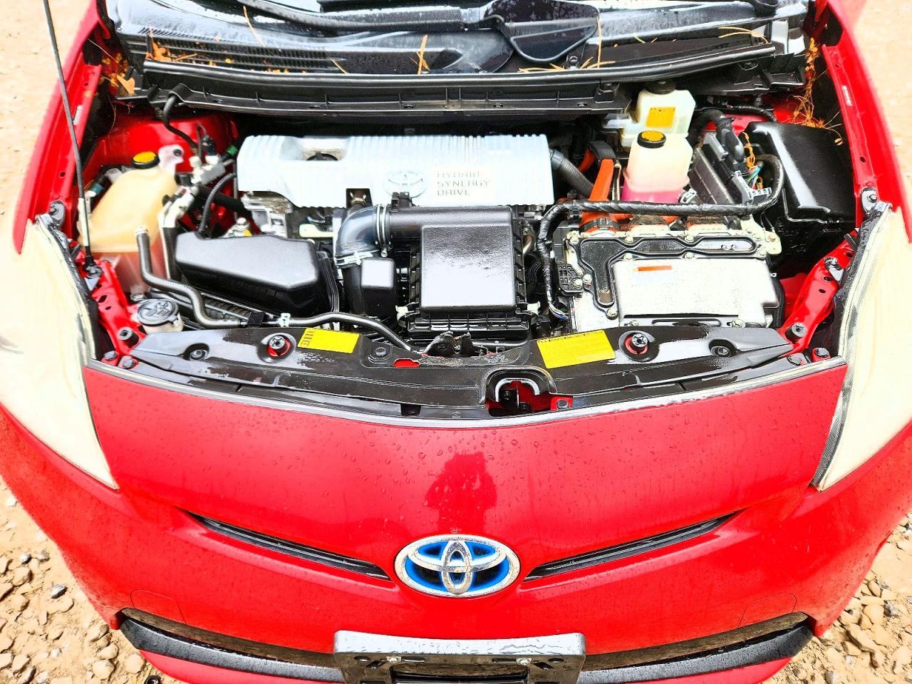 2012 TOYOTA PRIUS photo 11
