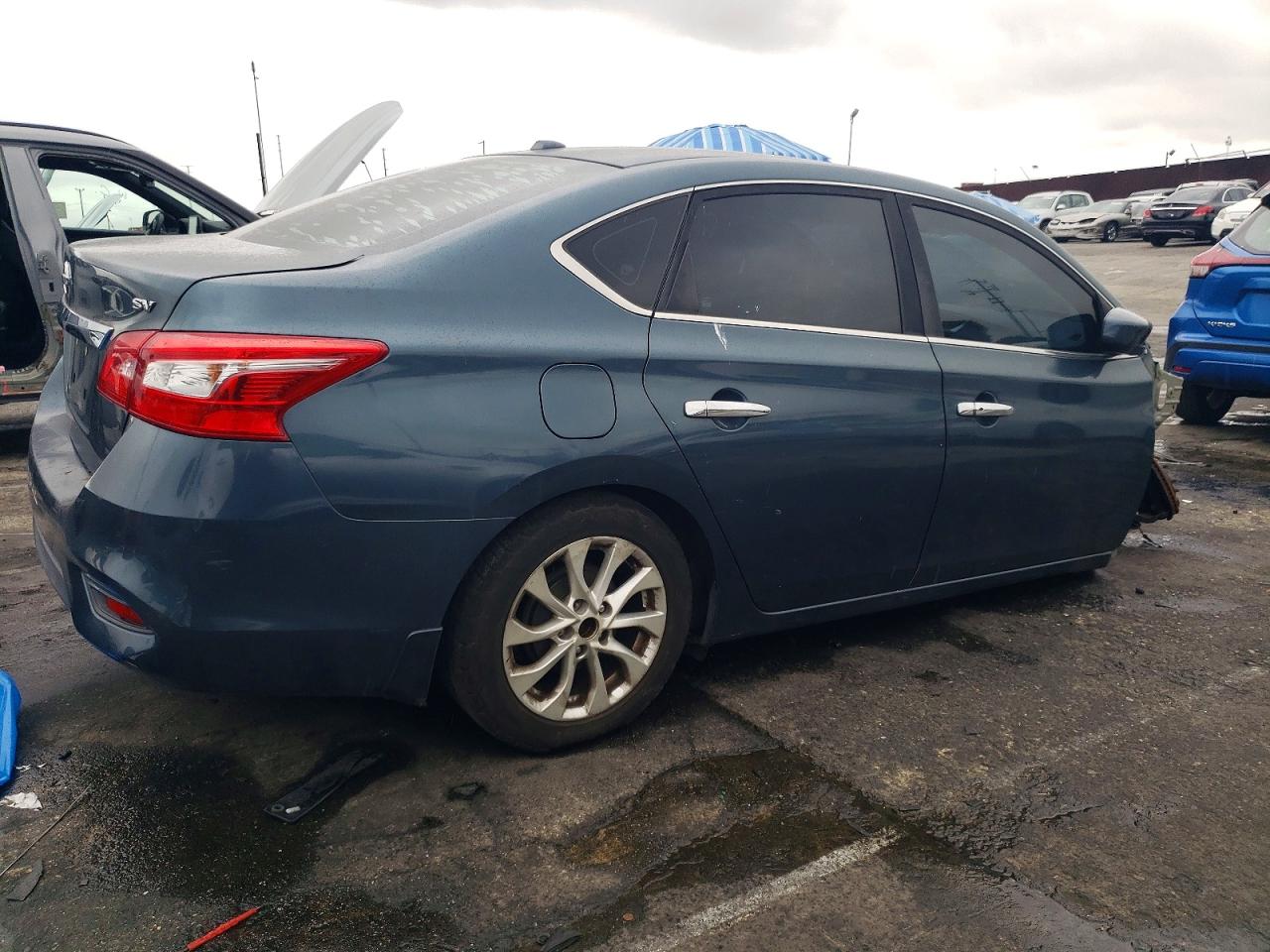 2017 NISSAN SENTRA S photo 3