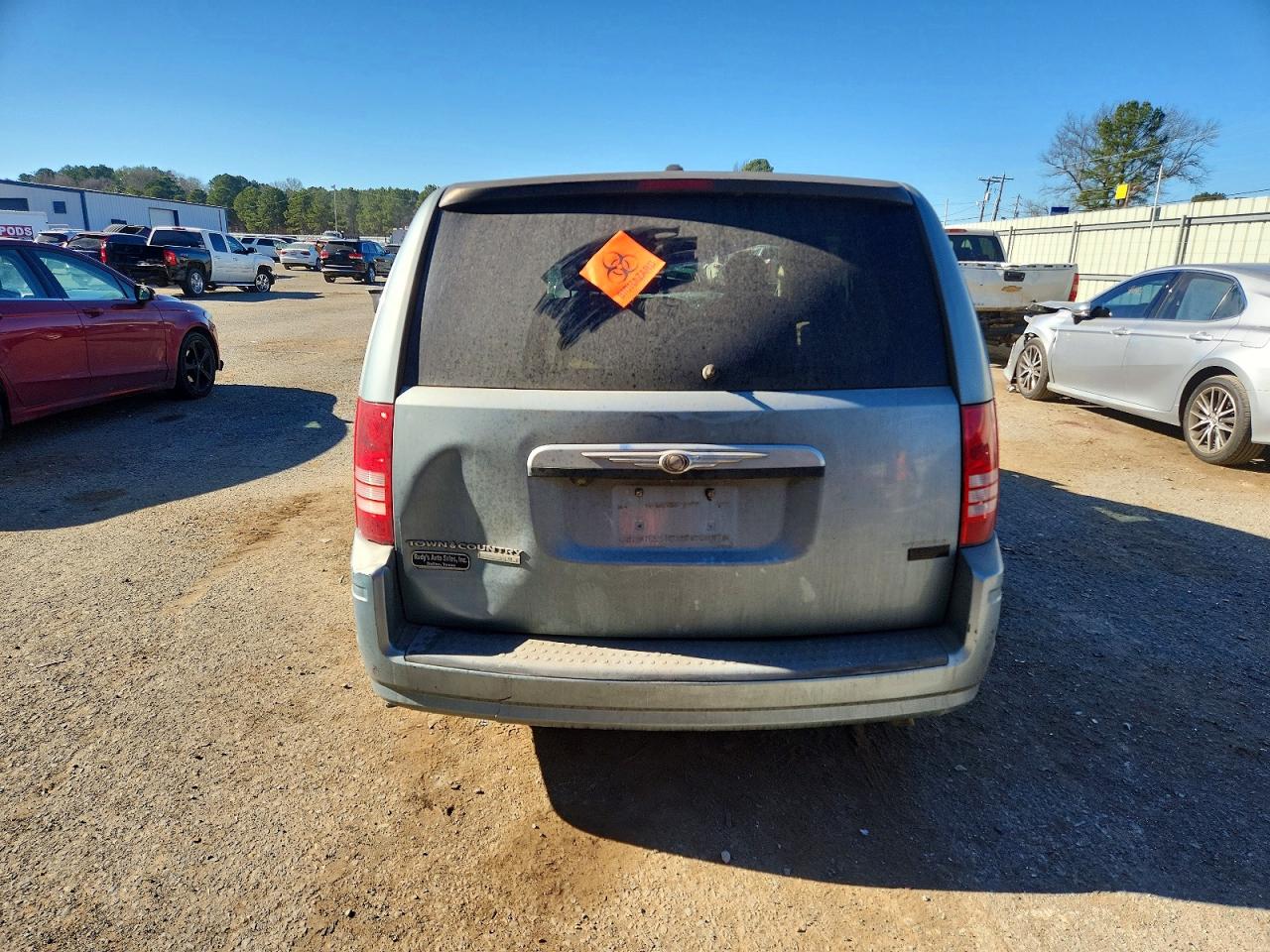 2008 CHRYSLER TOWN & COUNTRY LX photo 6