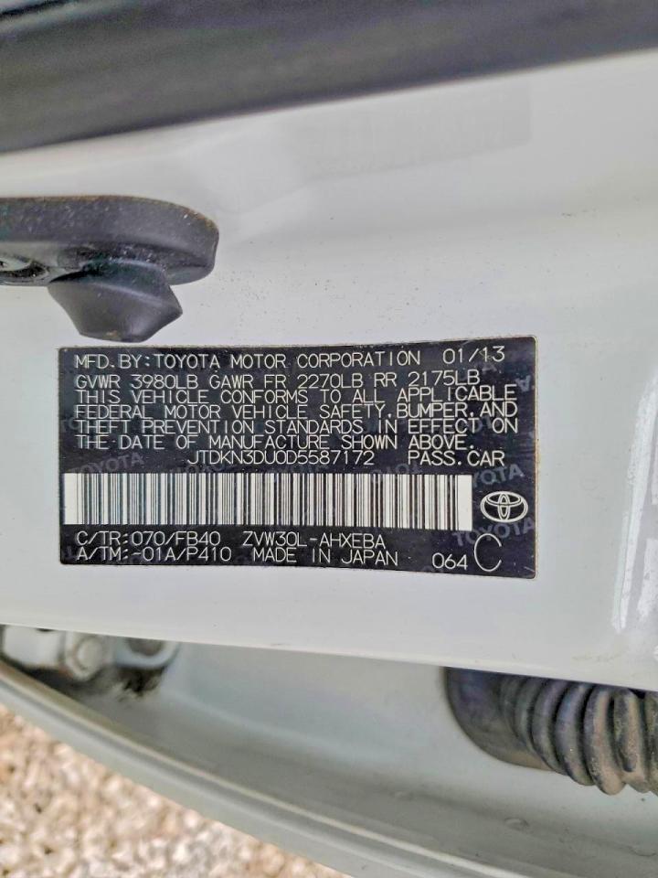 2013 TOYOTA PRIUS photo 12