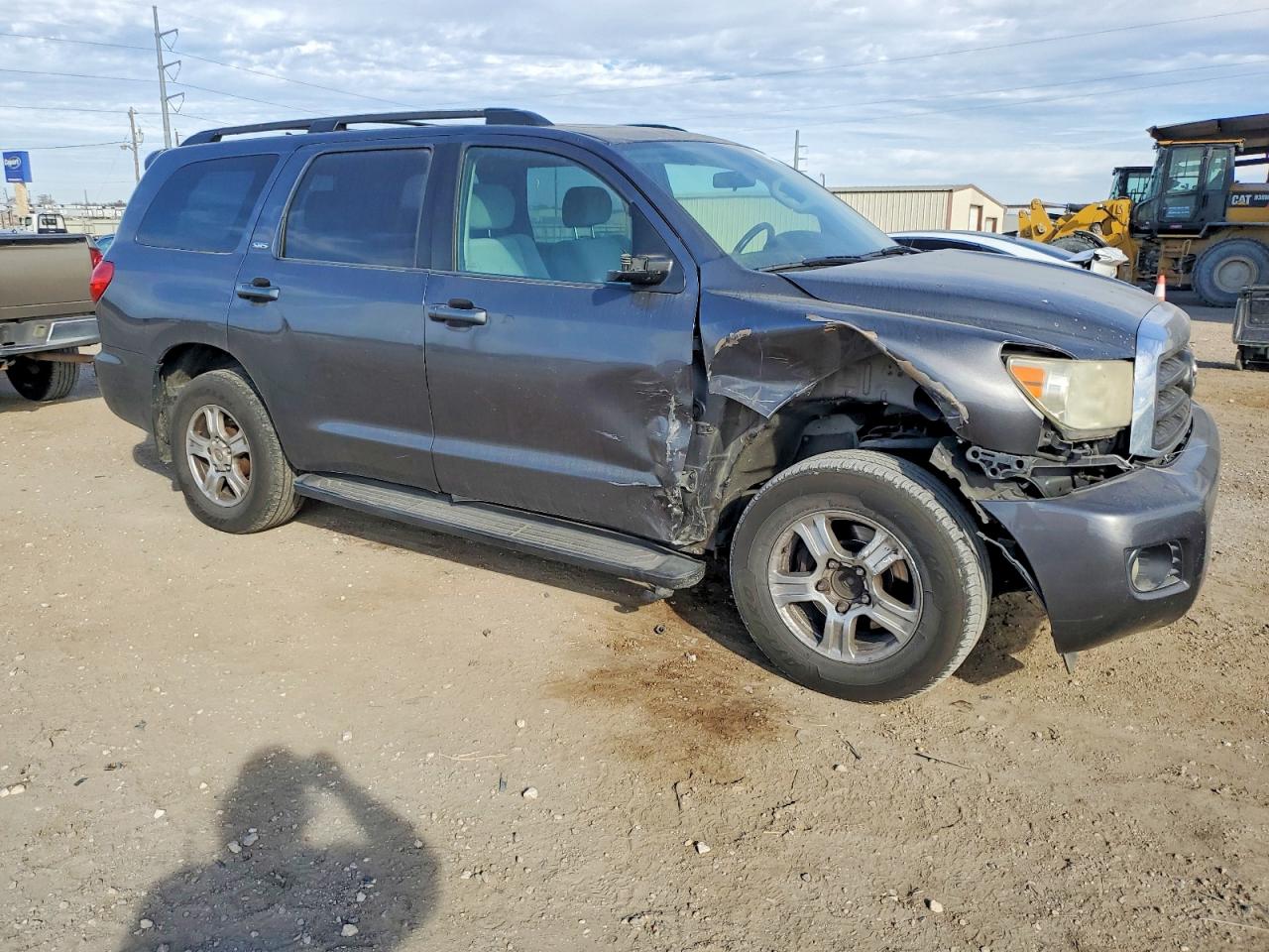 2011 TOYOTA SEQUOIA SR5 photo 4