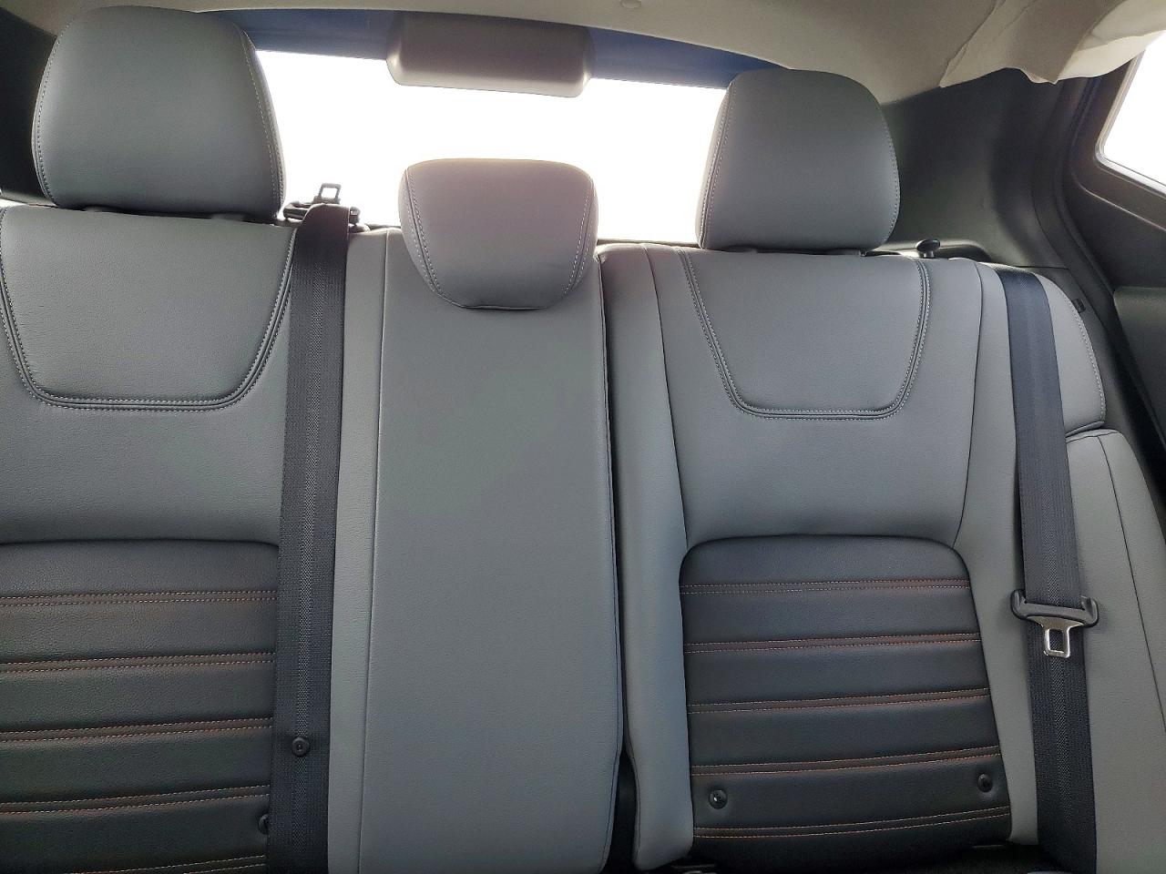 2023 NISSAN KICKS SR photo 10