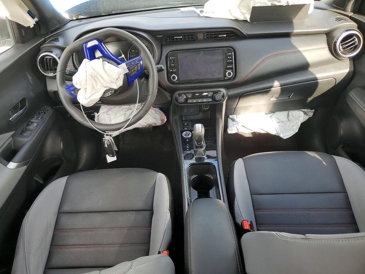 2023 NISSAN KICKS SR photo 8