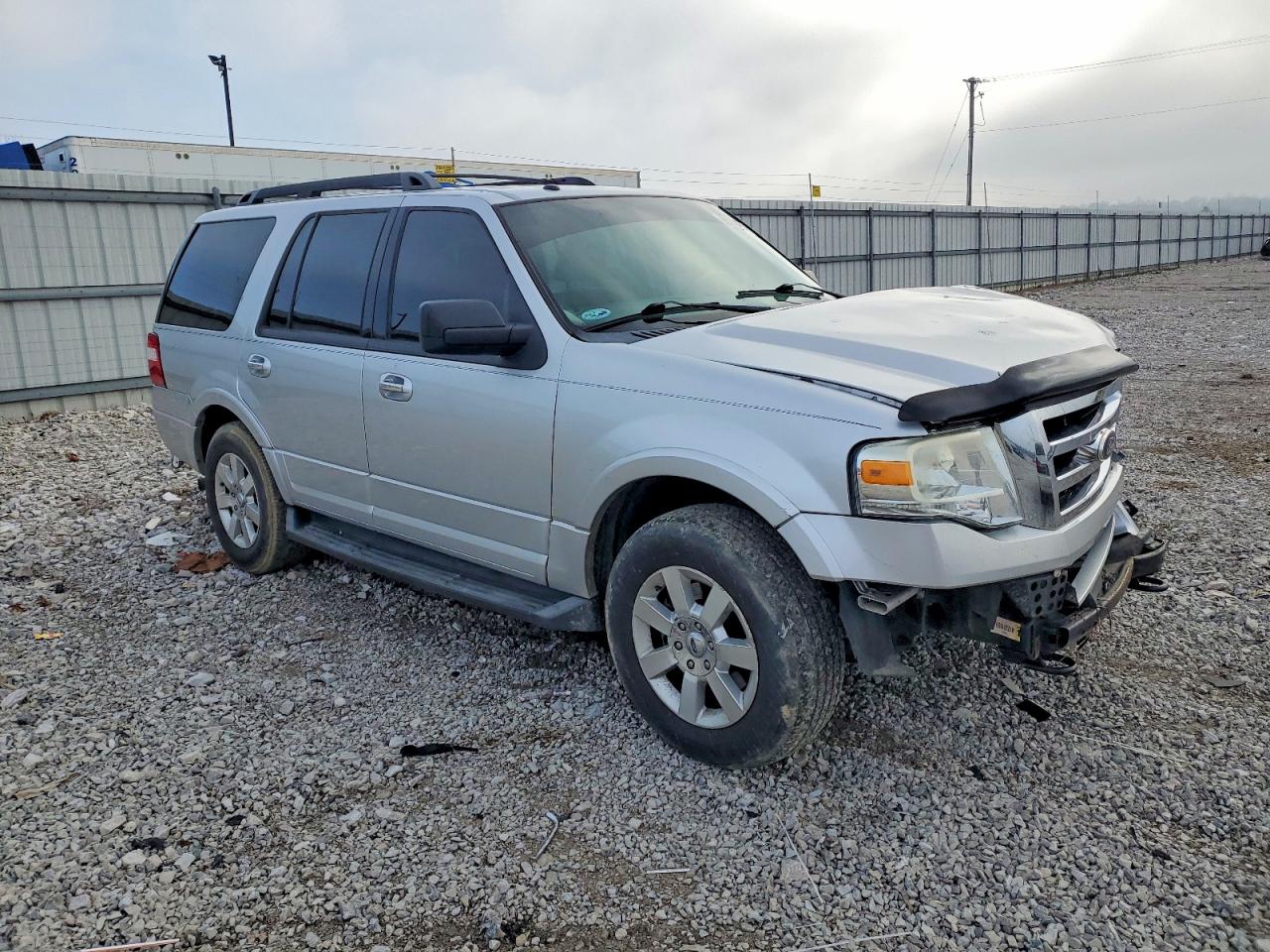 2010 FORD EXPEDITION XLT photo 4