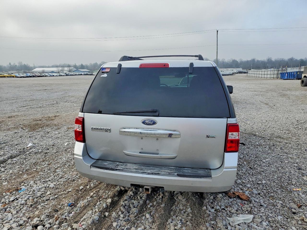 2010 FORD EXPEDITION XLT photo 6