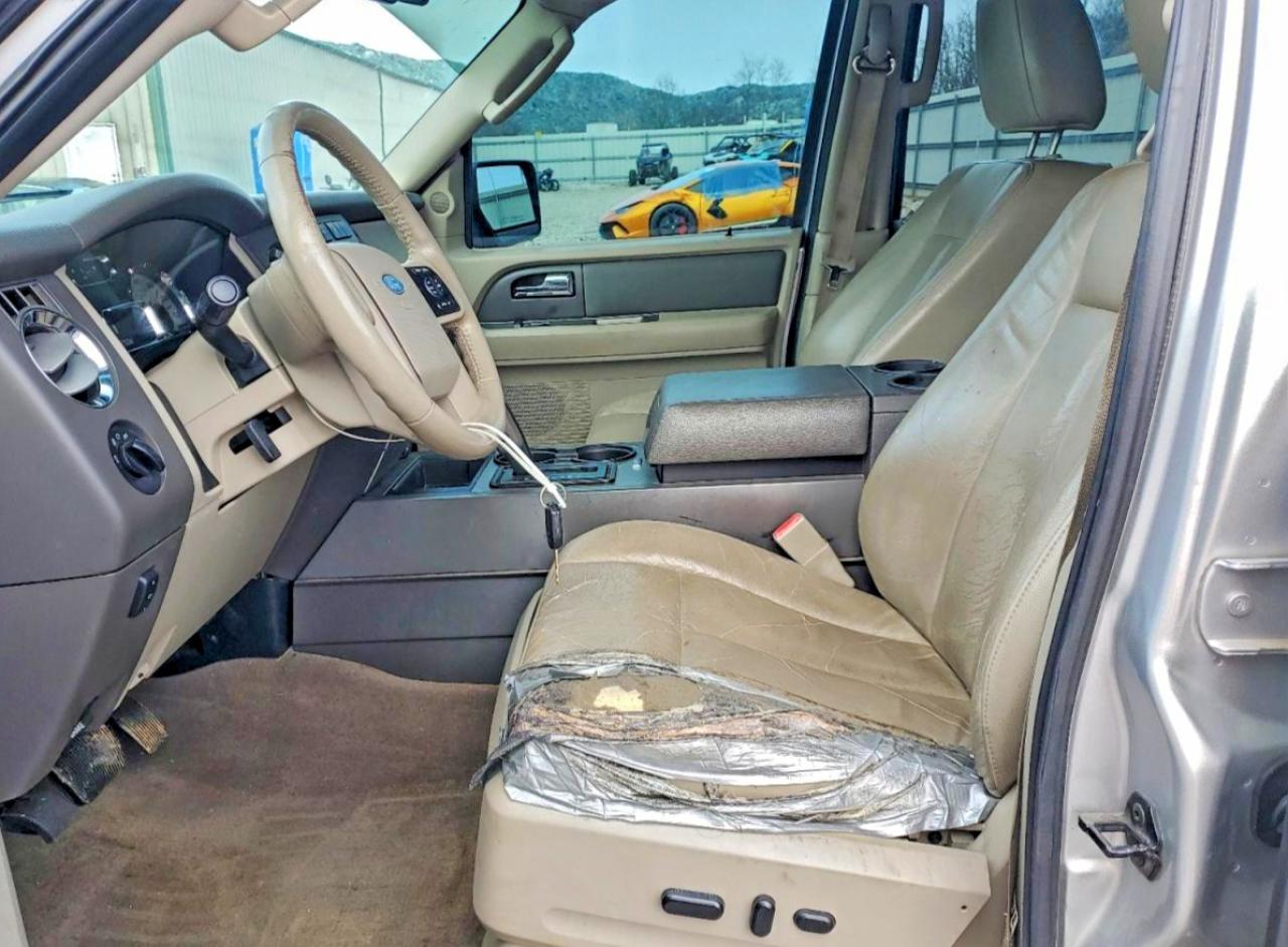 2010 FORD EXPEDITION XLT photo 7