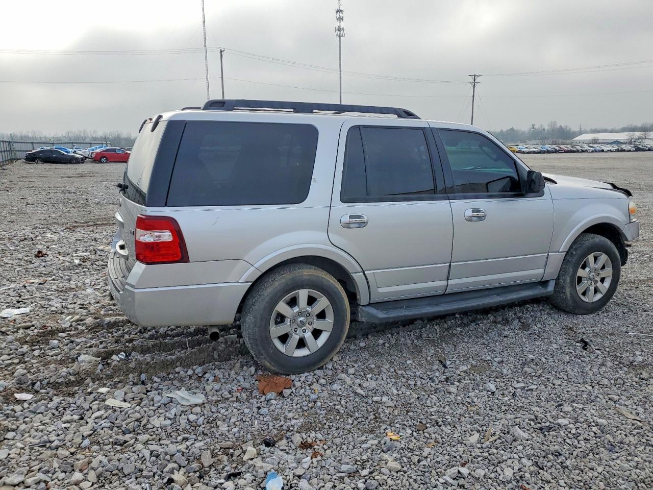 2010 FORD EXPEDITION XLT photo 3