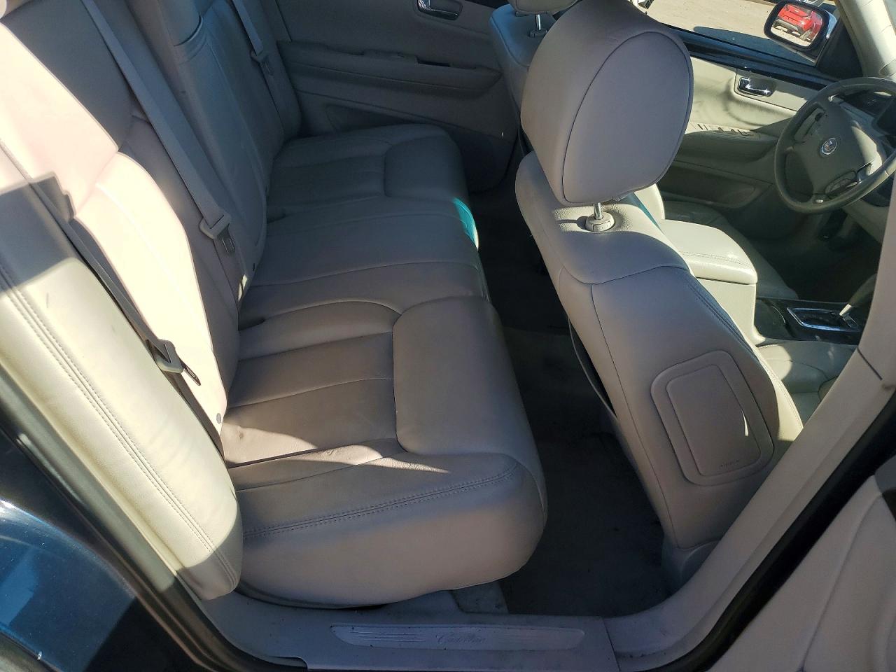 2008 CADILLAC DTS photo 10