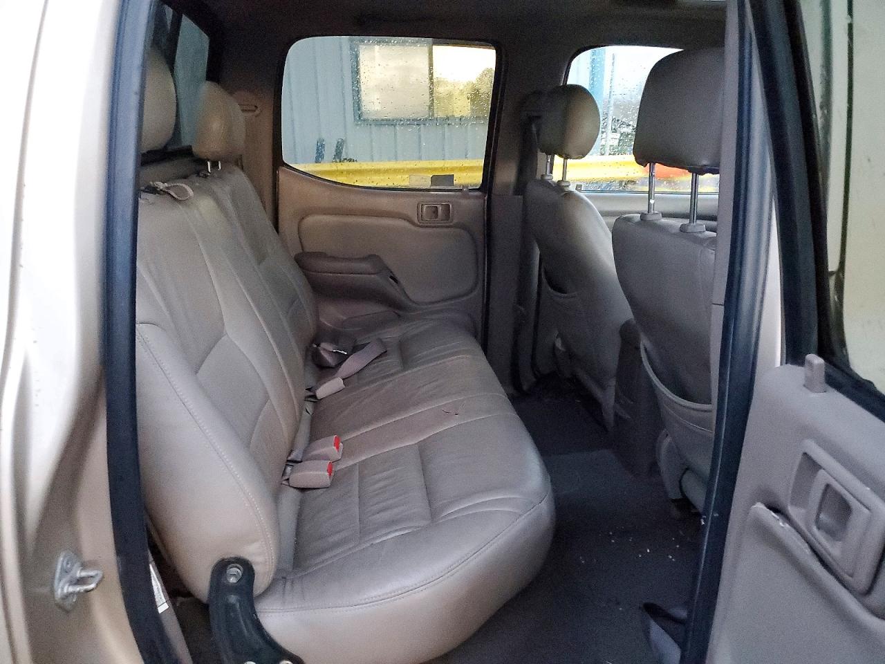 2002 TOYOTA TACOMA DOUBLE CAB photo 10