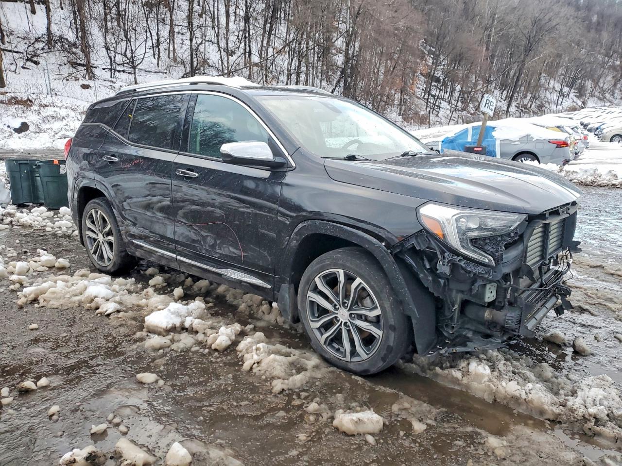 2018 GMC TERRAIN DENALI photo 4