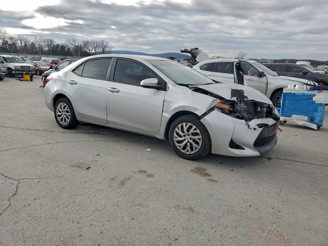 2018 TOYOTA COROLLA L photo 4