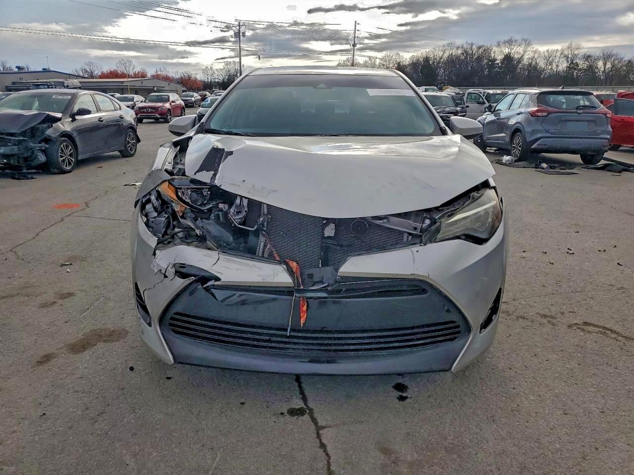 2018 TOYOTA COROLLA L photo 5