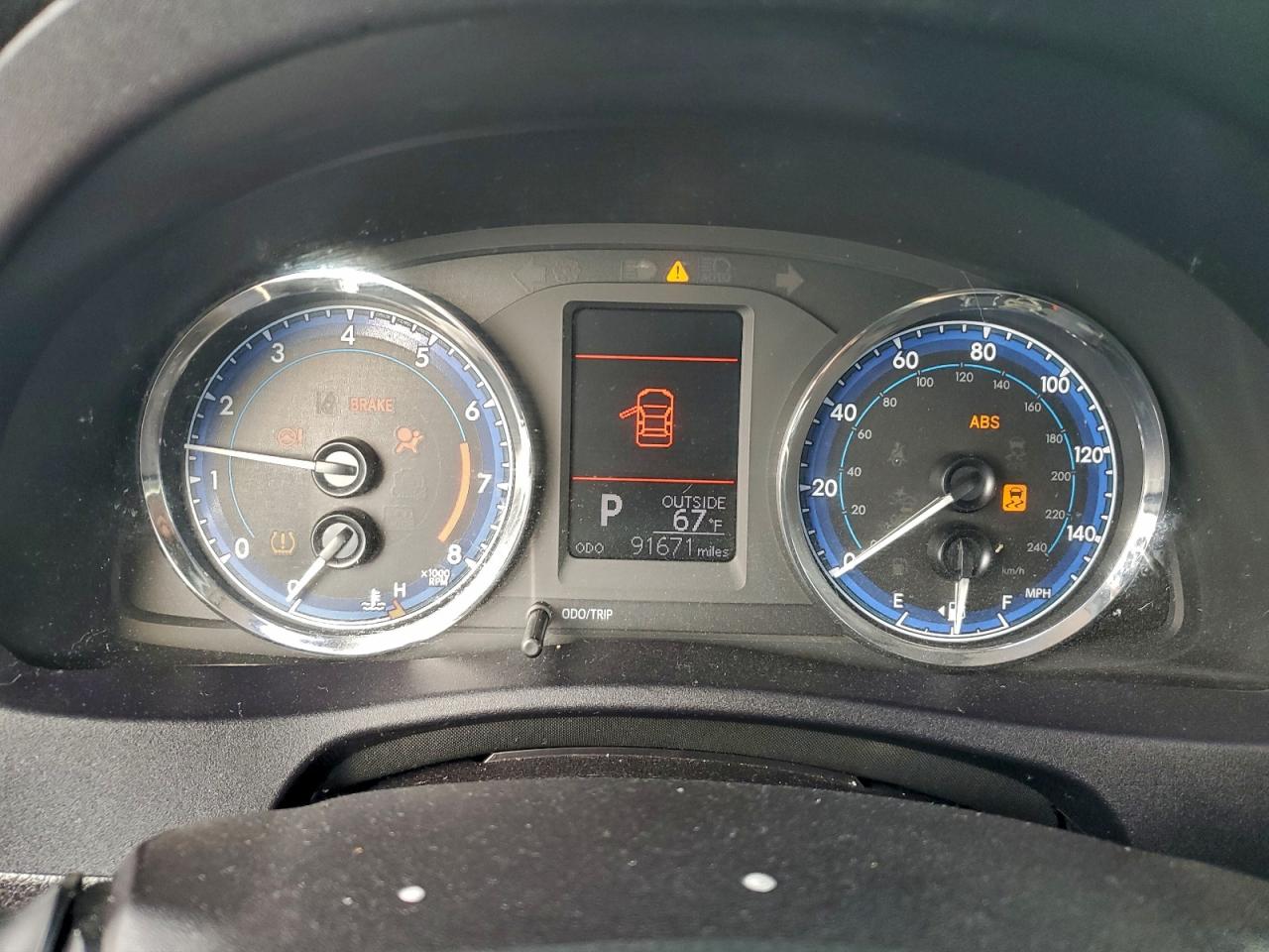 2018 TOYOTA COROLLA L photo 9