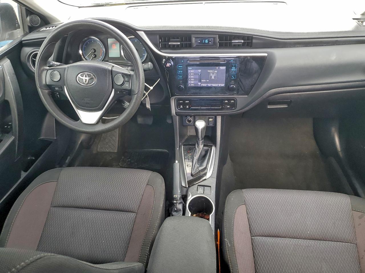 2018 TOYOTA COROLLA L photo 8