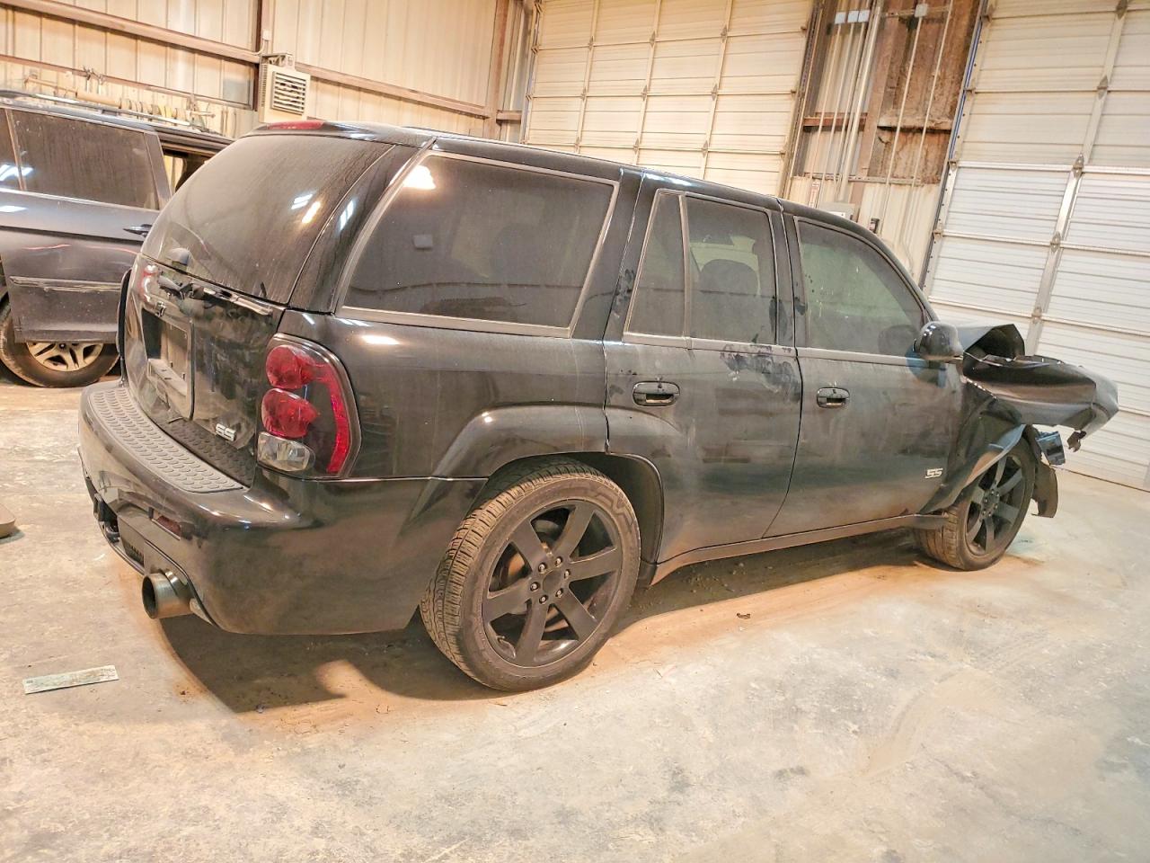 2006 CHEVROLET TRAILBLAZER SS photo 3