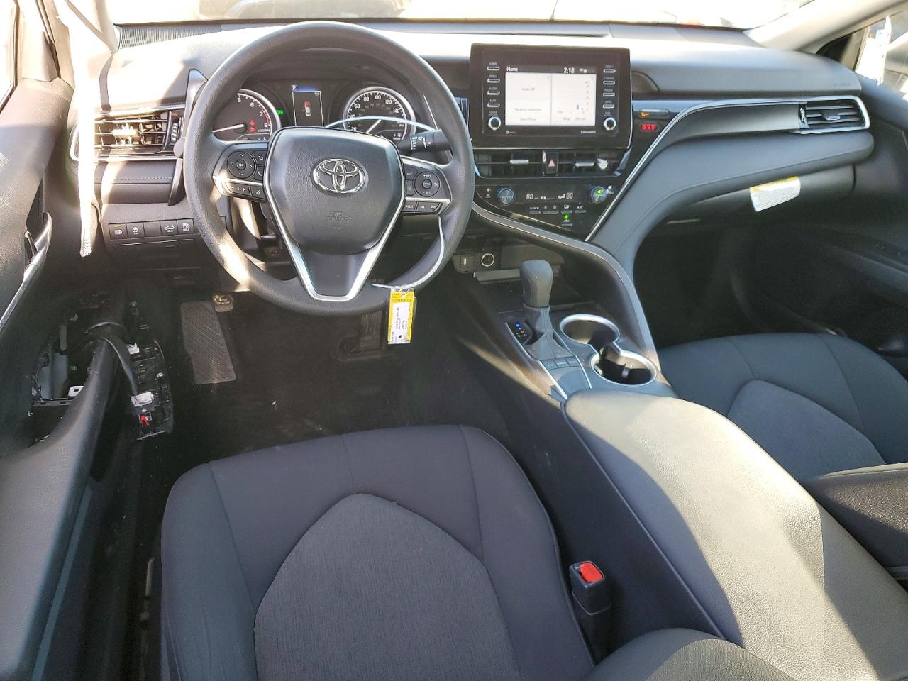 2024 TOYOTA CAMRY LE photo 8