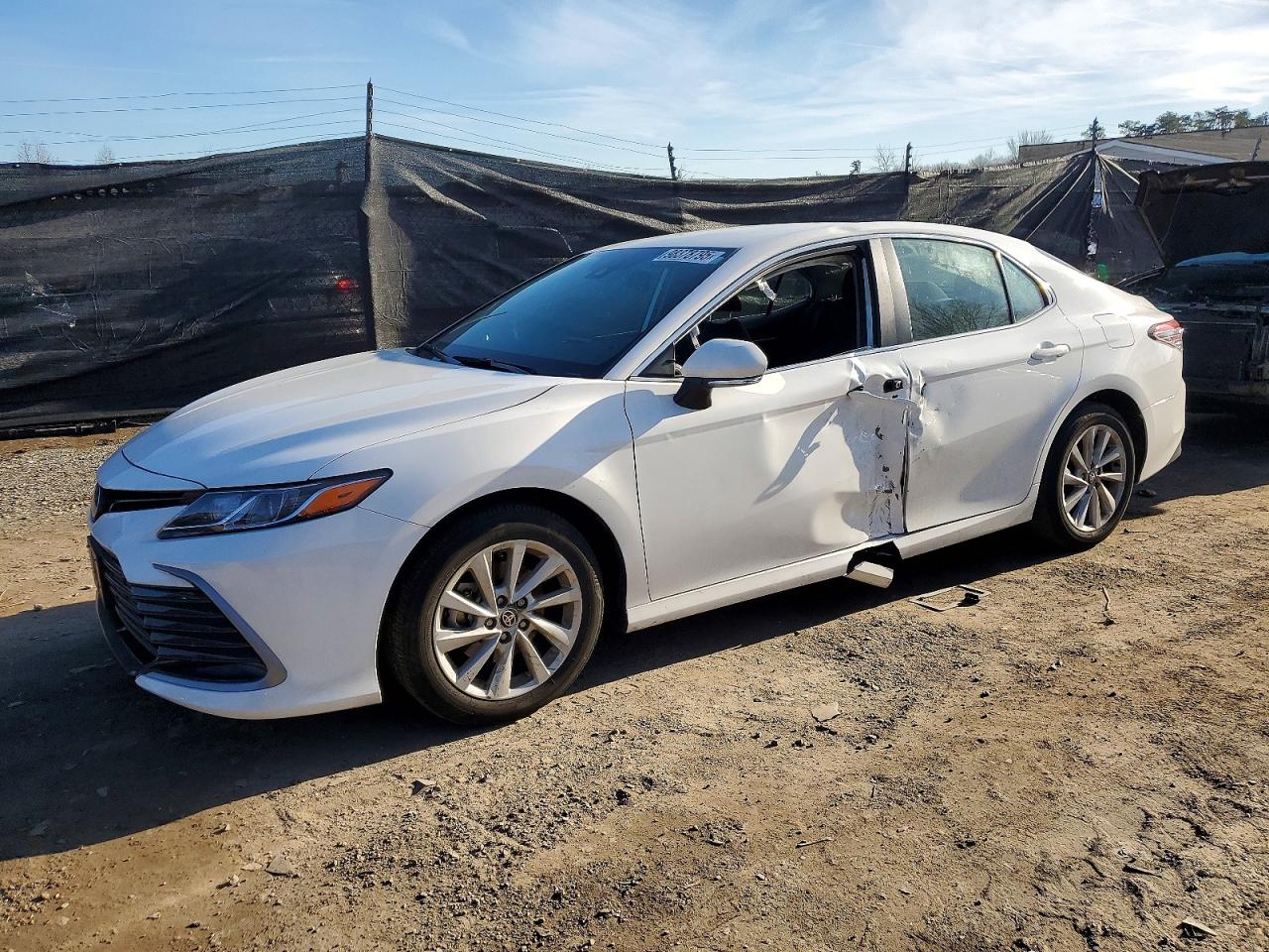 2024 TOYOTA CAMRY