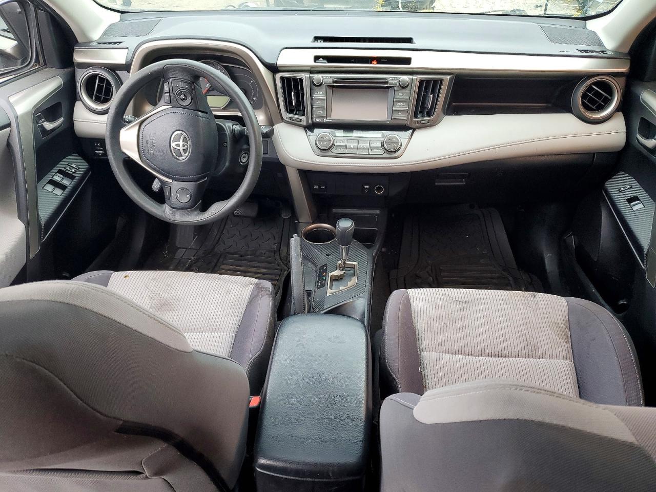 2014 TOYOTA RAV4 XLE photo 8