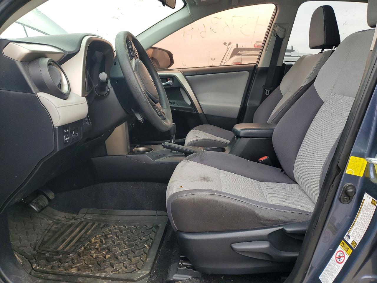2014 TOYOTA RAV4 XLE photo 7